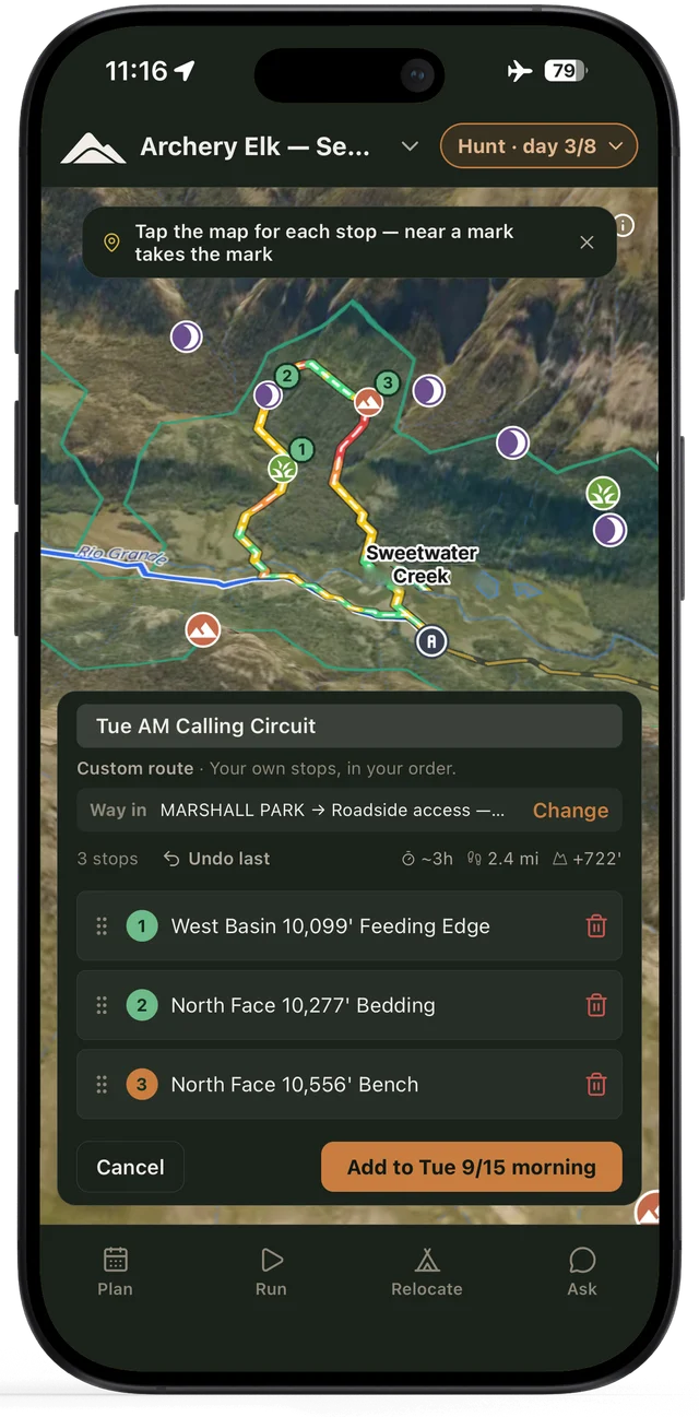 Build a play on the phone: three stops tapped on the map, the way in, and the play's time, distance and climb.